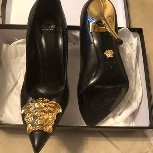 Versace Pumps